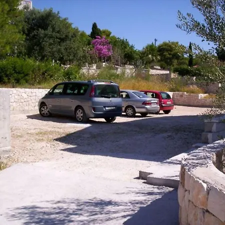 Pensión Adagio 3*